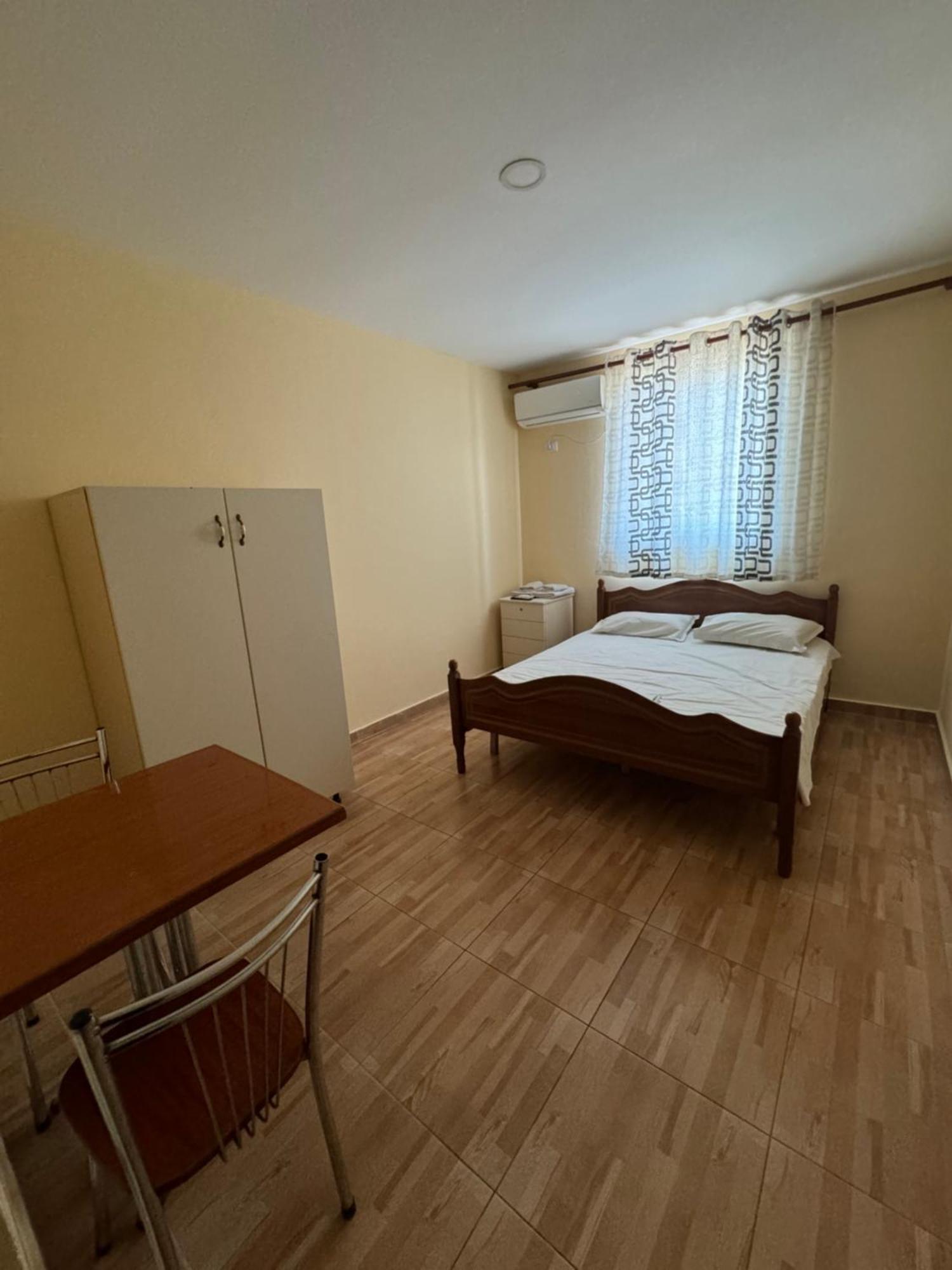 Hotel Kombinat *
