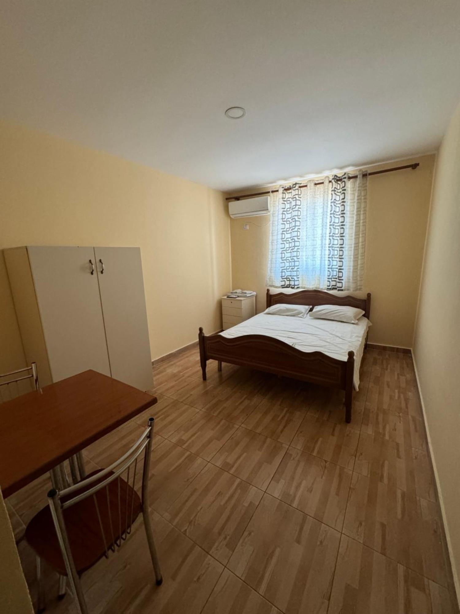 Hotel Kombinat *